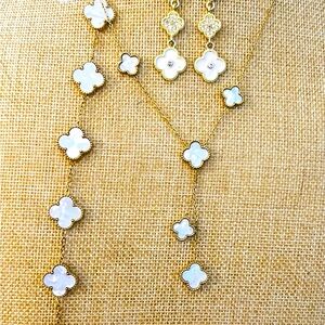 Fashion necklace, bracelet and pierced dangling earrings